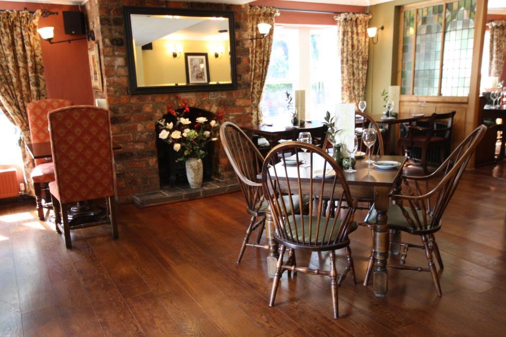 The Dibbinsdale Inn บรอมบะระ ภายนอก รูปภาพ