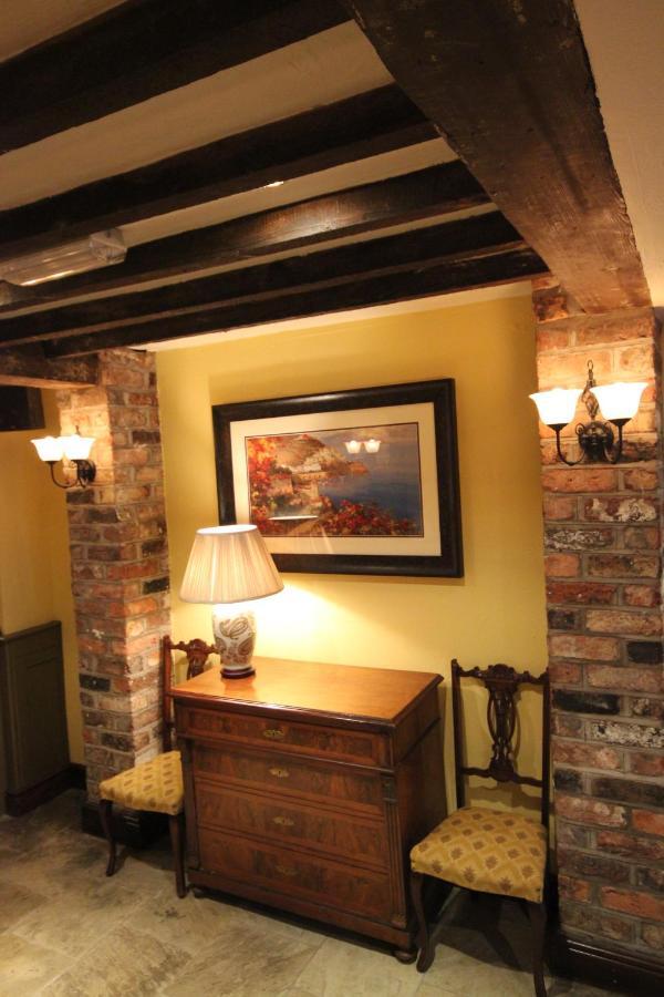 The Dibbinsdale Inn บรอมบะระ ภายนอก รูปภาพ